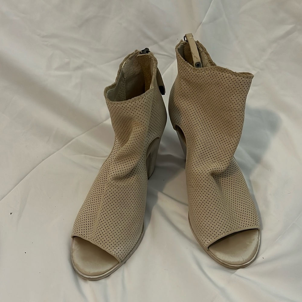 Dolce vita open toe booties